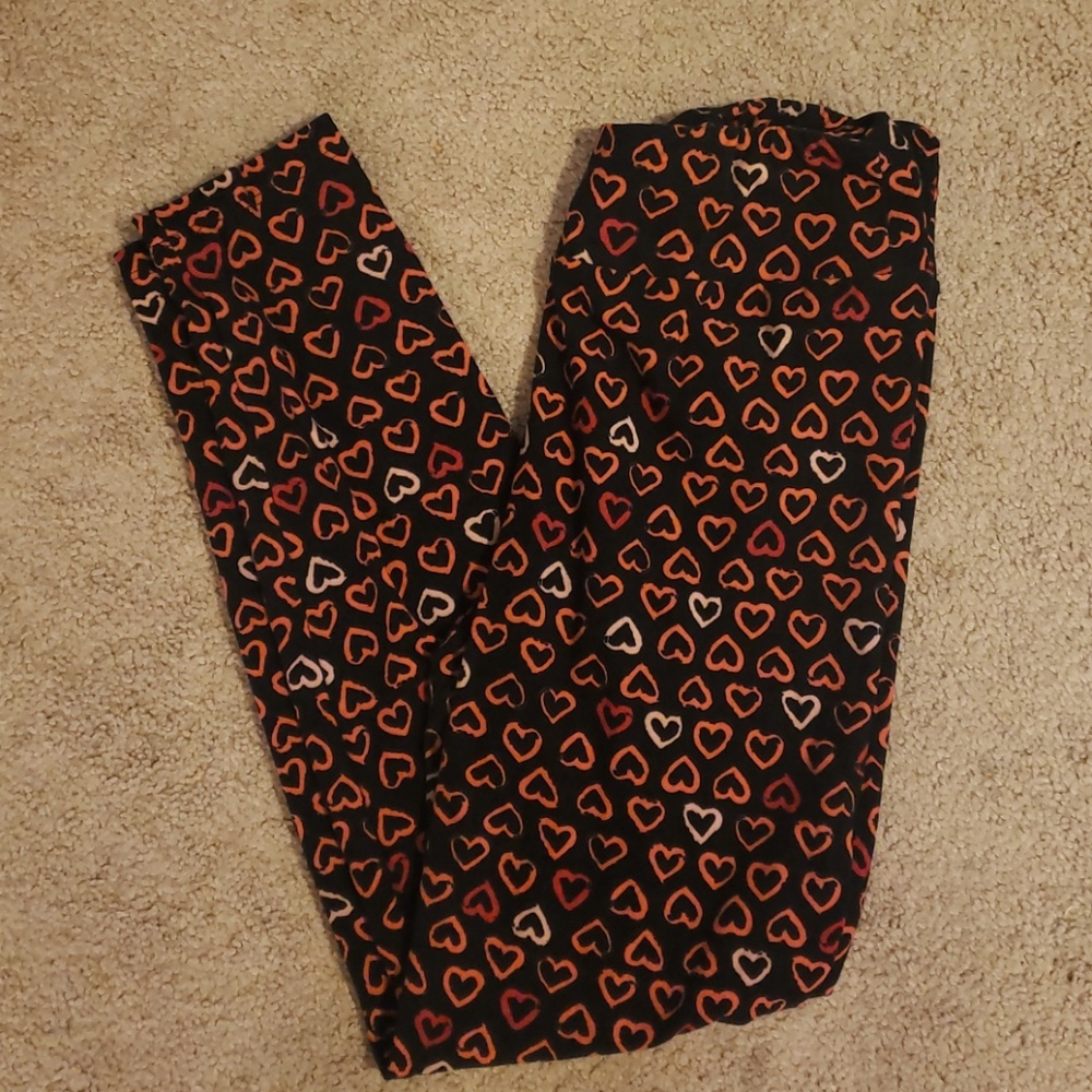 Lularoe heart print Valentines Leggings OS